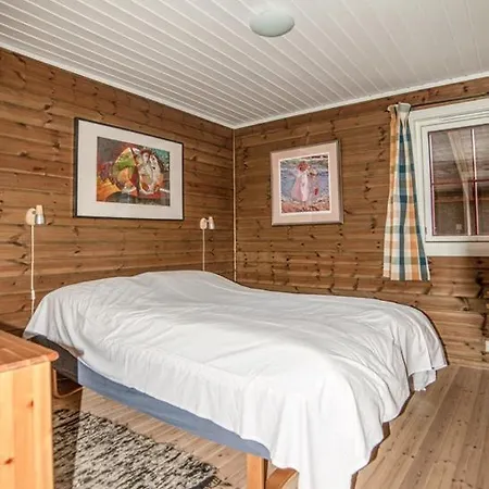 Вилла Four-Bedroom Cottage In Sirdal Tjorhom